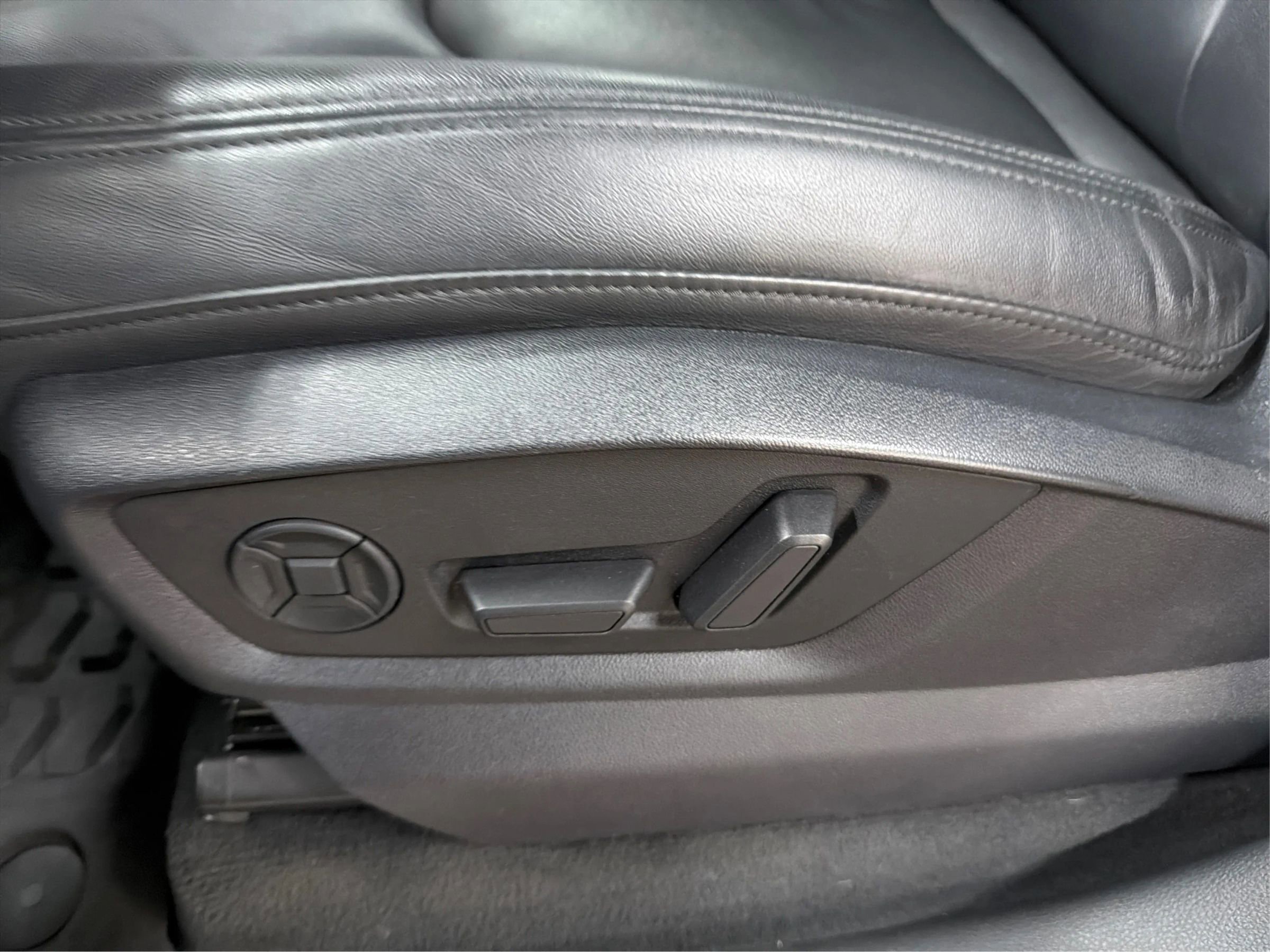 Used 2022 Audi Q7 3.0T Premium image 43