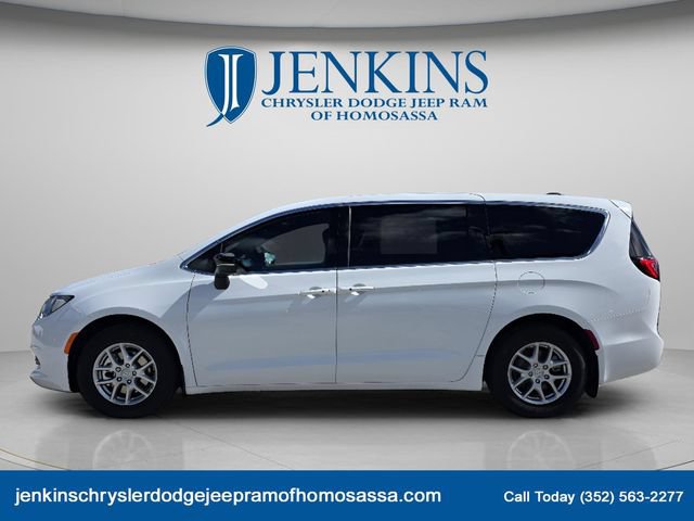 New 2026 Chrysler Voyager LX FWD image 8
