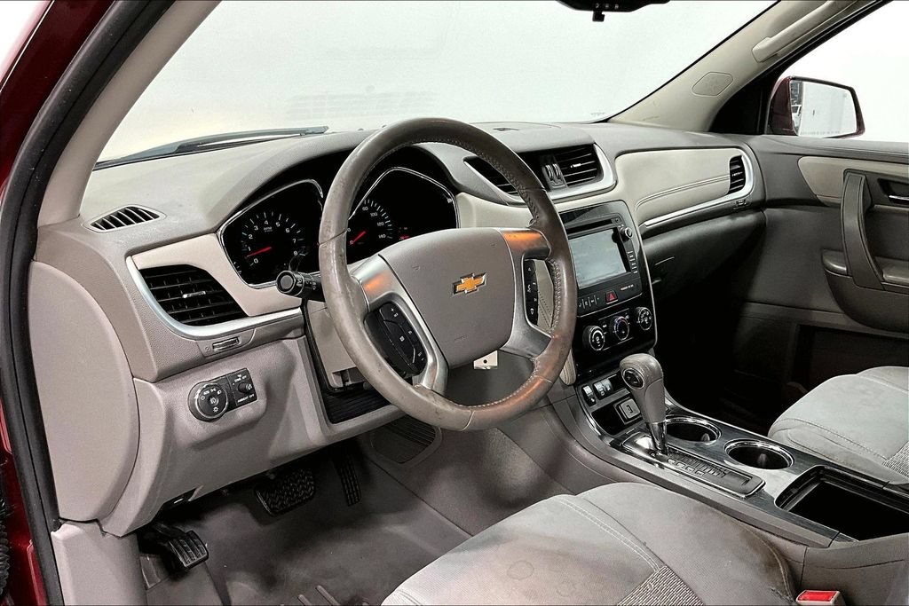Used 2016 Chevrolet Traverse LT FWD image 16
