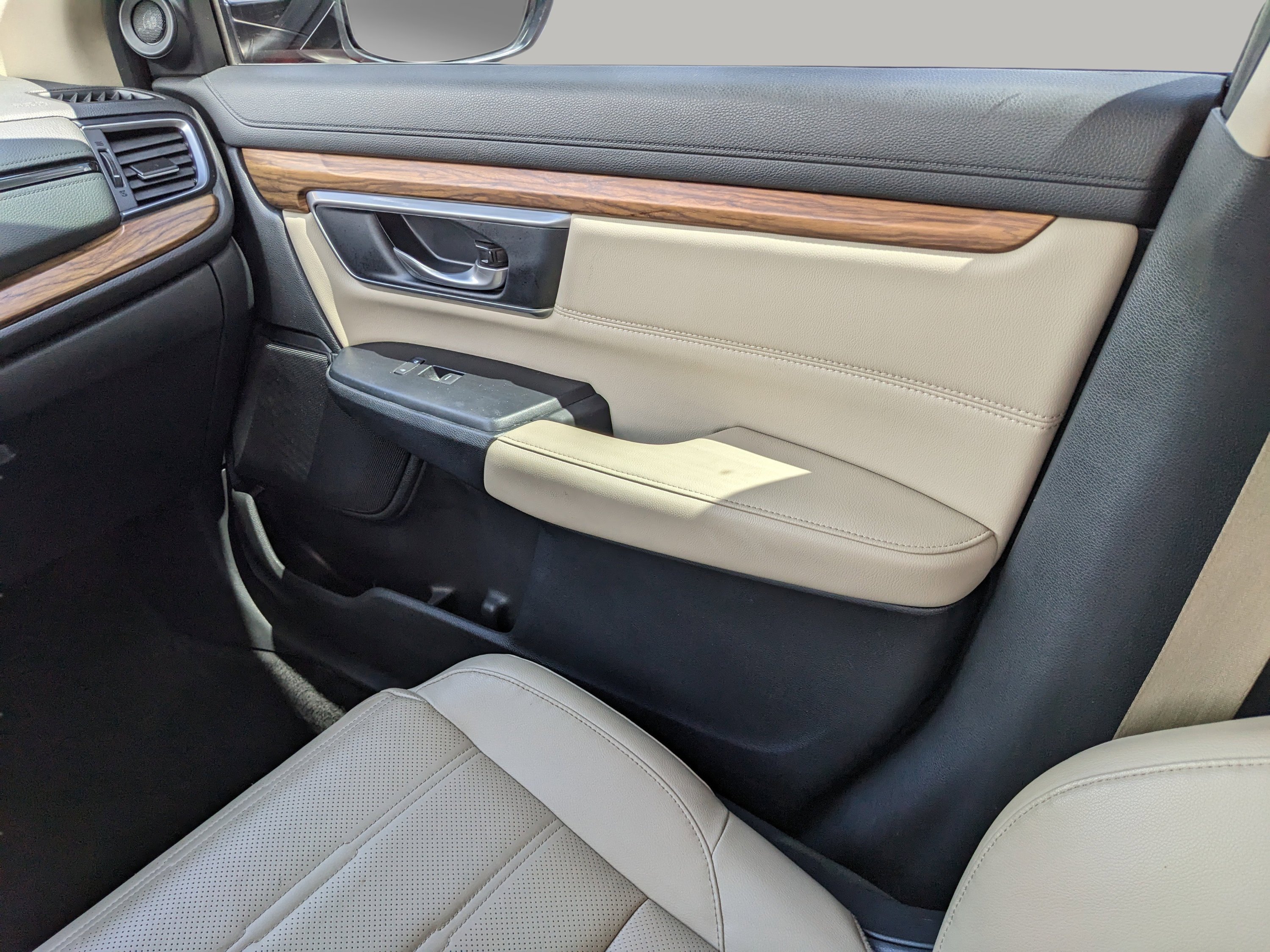 Used 2019 Honda CR-V EX-L image 16