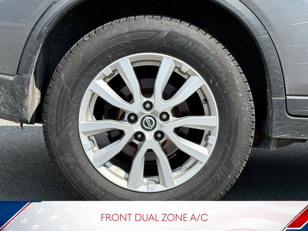 Used 2019 Nissan Rogue SV FWD image 4