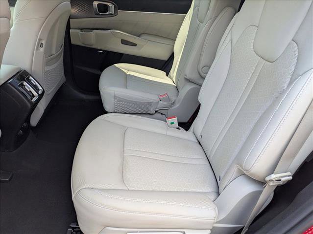 Used 2022 Kia Sorento SX Prestige image 18