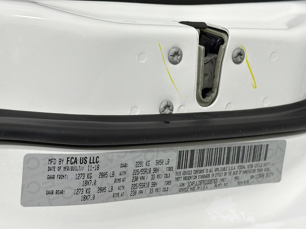 Used 2019 Jeep Cherokee Limited image 35