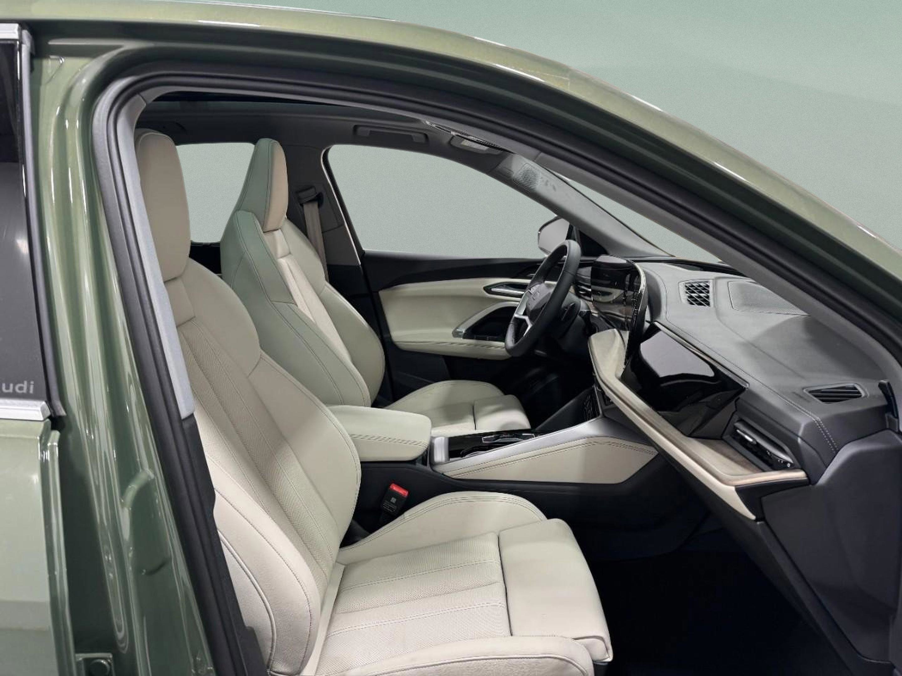 New 2025 Audi Q5 Premium Plus image 18