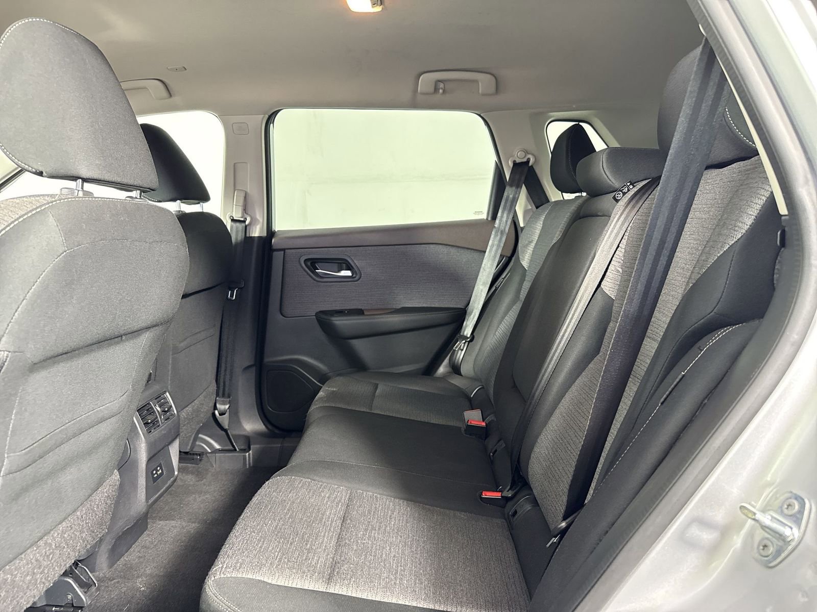 Certified 2022 Nissan Rogue SV AWD/4WD image 22