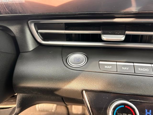 Used 2024 Hyundai Elantra SEL image 25