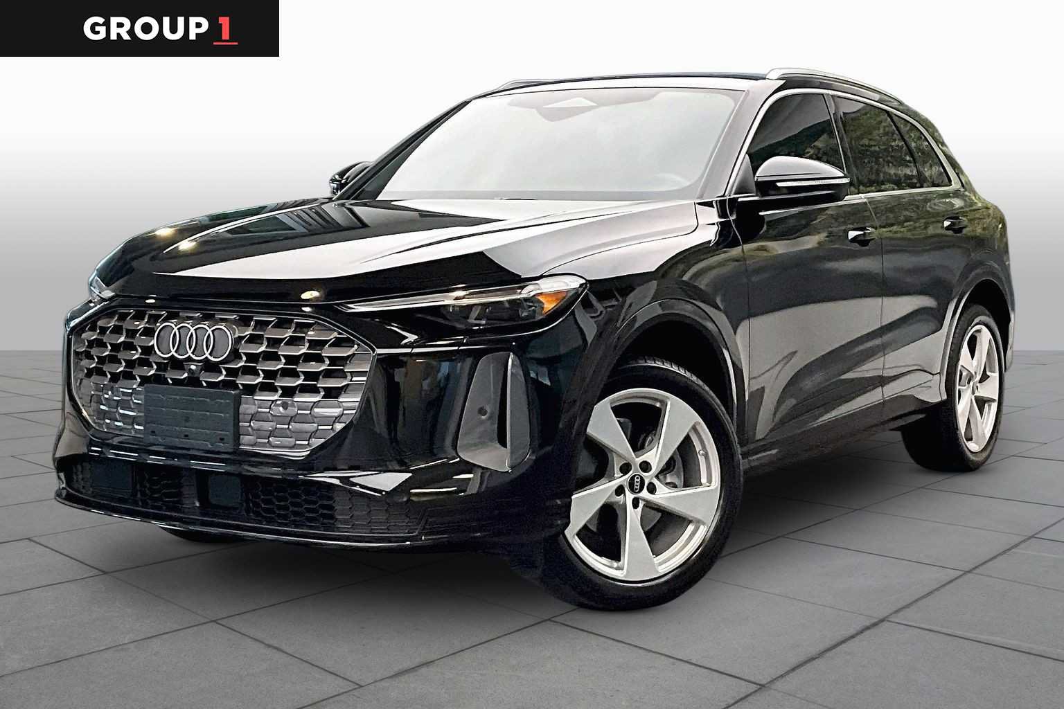 Certified 2025 Audi Q5 Premium AWD/4WD image 1