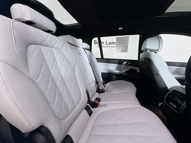 Used 2024 BMW X7 xDrive40i w/ M Sport Package image 30
