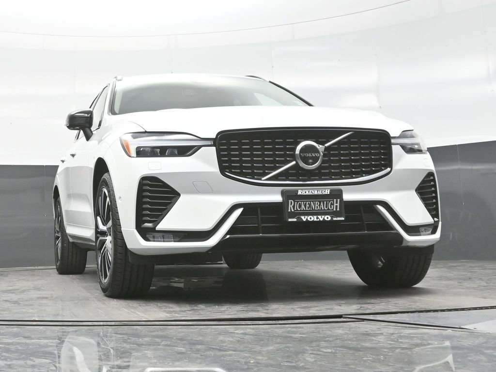 Used 2025 Volvo XC60 B5 Plus w/ Climate Package AWD/4WD image 18