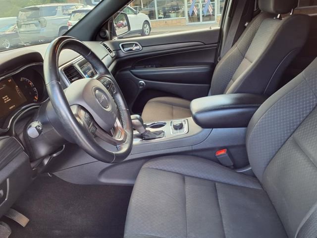 Used 2019 Jeep Grand Cherokee Laredo image 5