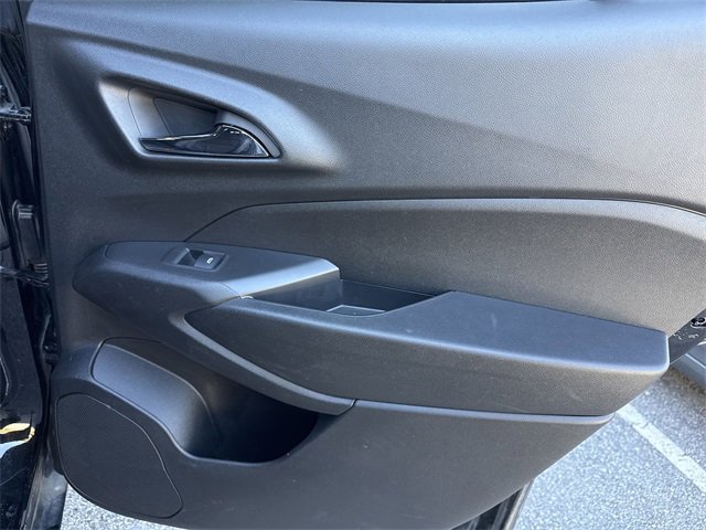 Used 2024 Chevrolet Trax LT w/ LT Convenience Package image 29