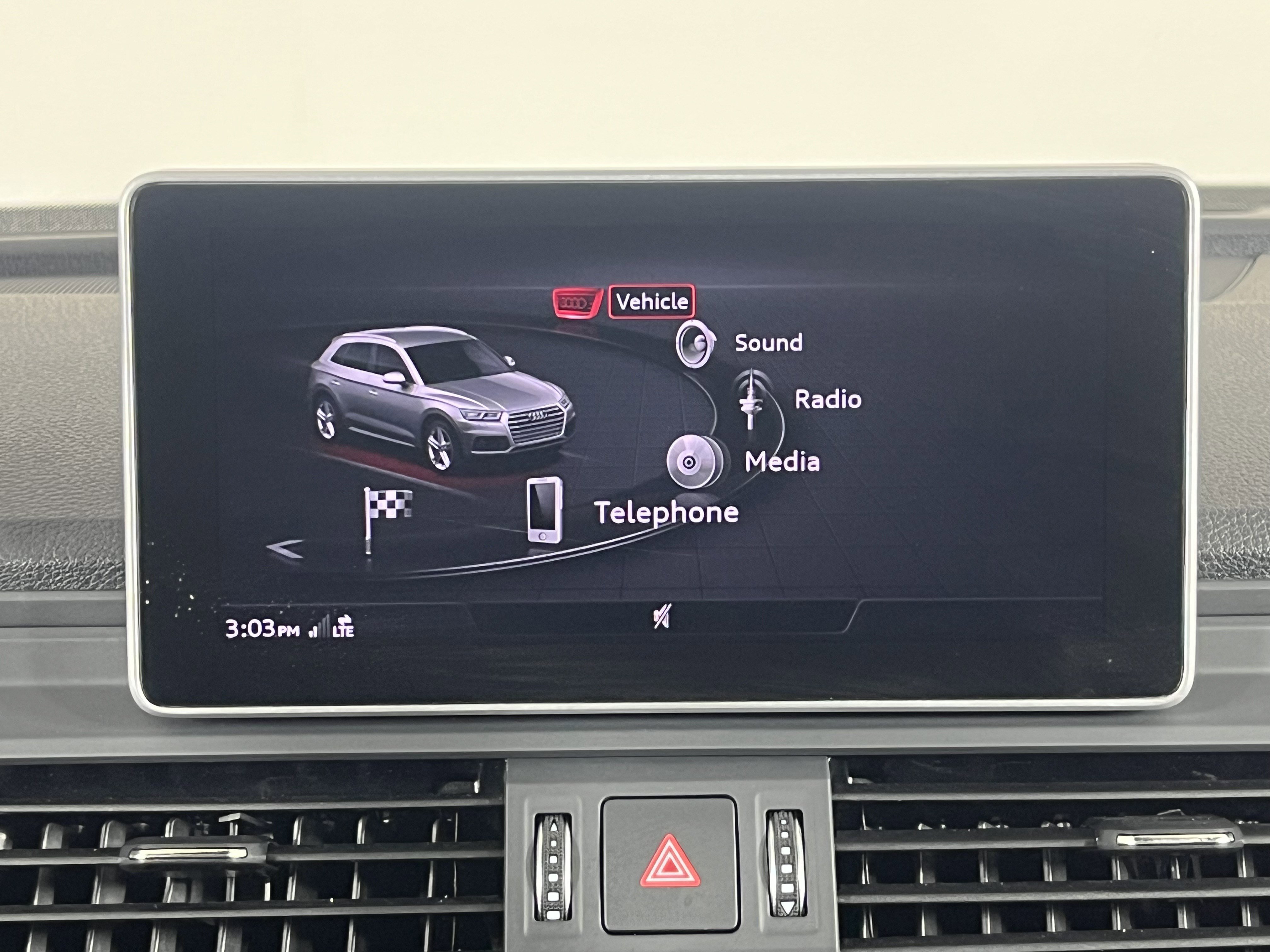 Used 2018 Audi Q5 Prestige w/ Prestige Package image 15