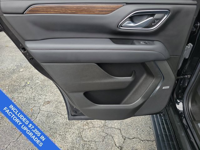 Used 2022 Chevrolet Tahoe High Country AWD/4WD image 16
