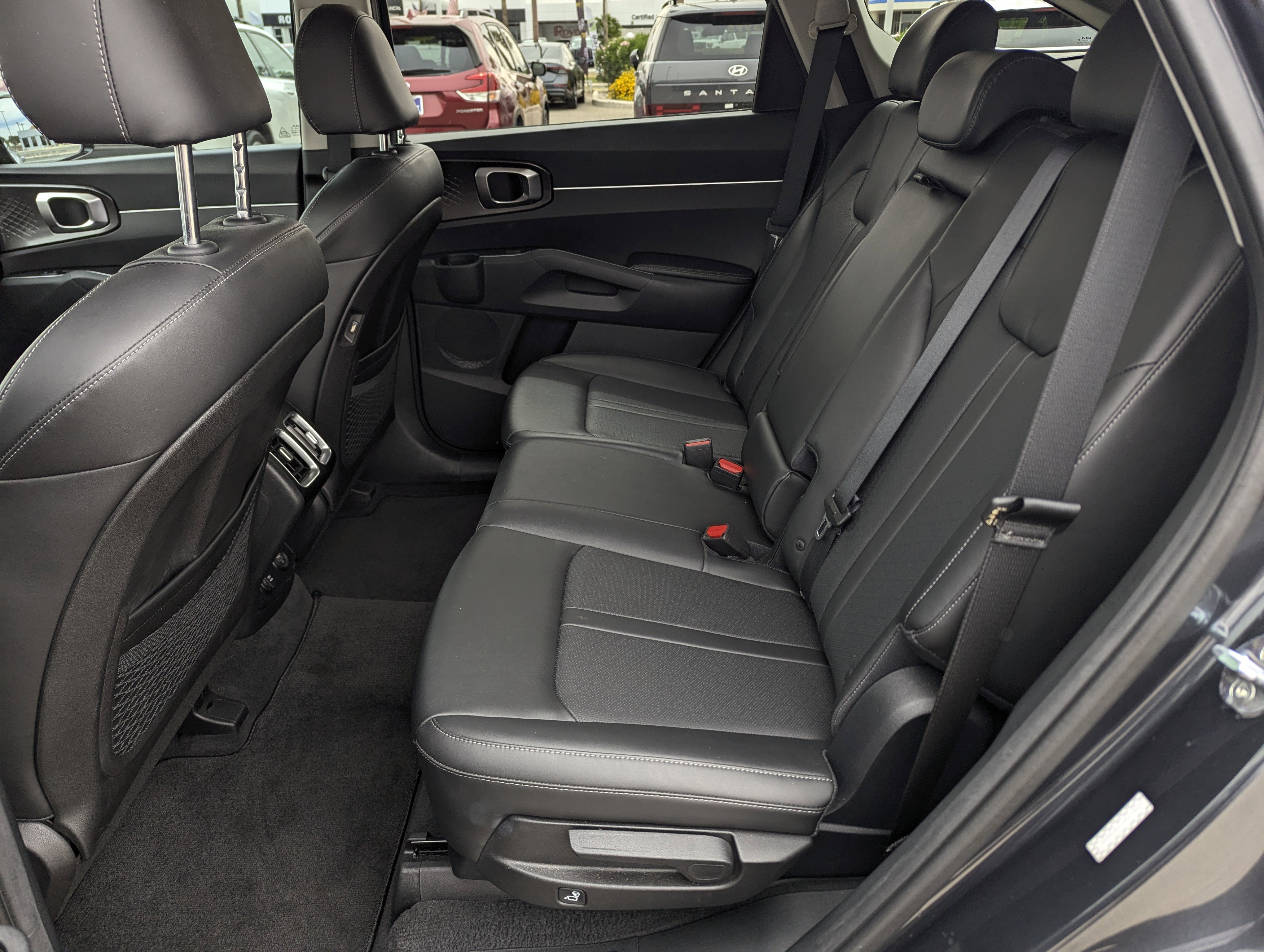 Used 2022 Kia Sorento S image 8