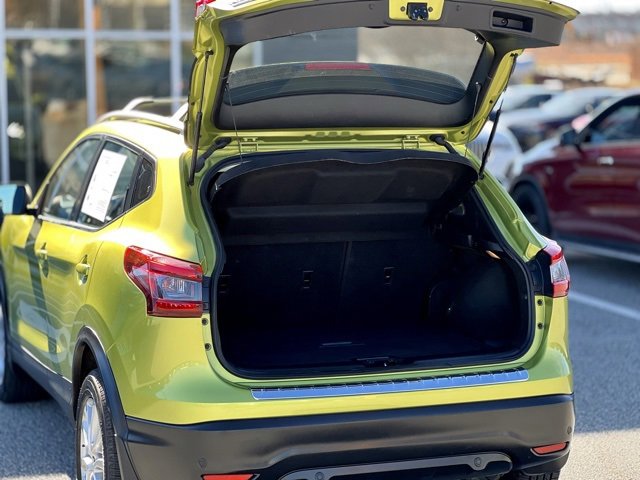 Used 2020 Nissan Rogue Sport SV image 43