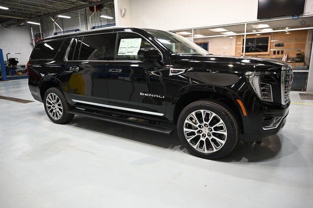 New 2026 GMC Yukon XL Denali w/ Denali Reserve Package image 8