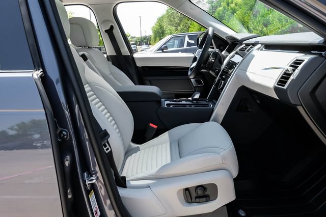 New 2026 Land Rover Discovery S AWD/4WD image 44