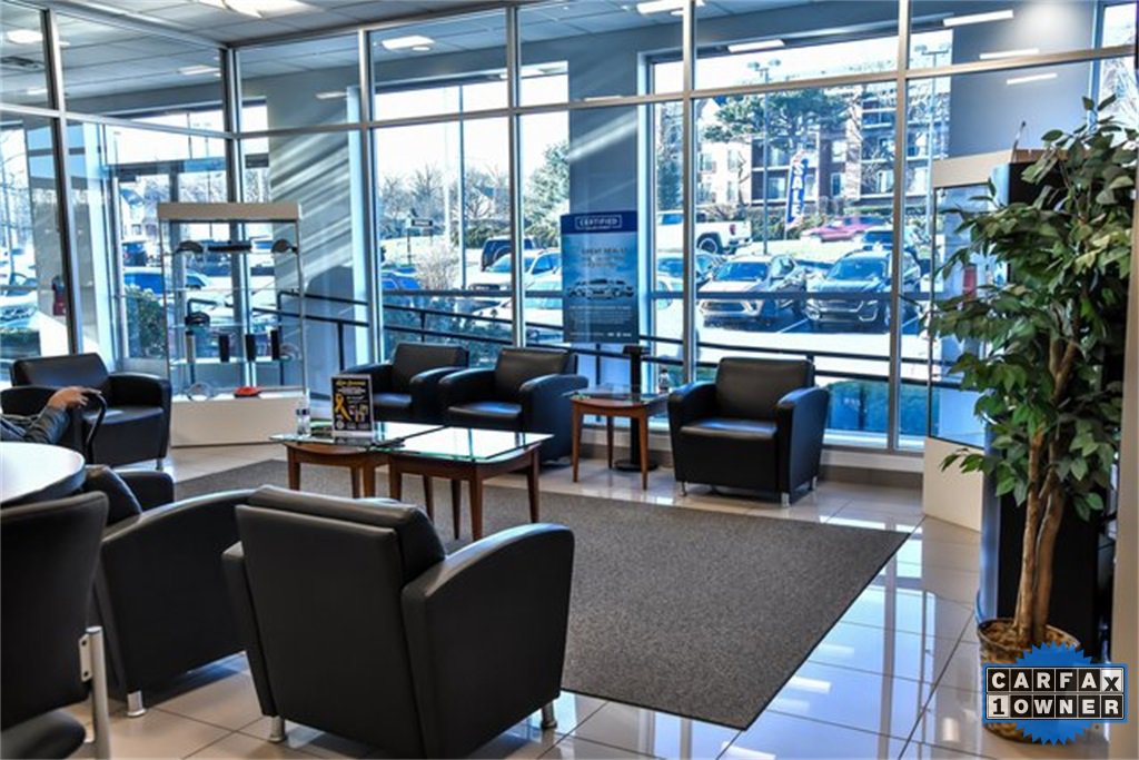 Used 2019 Ford Mustang Coupe image 27