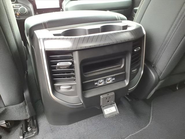 New 2026 RAM 1500 Big Horn AWD/4WD image 7
