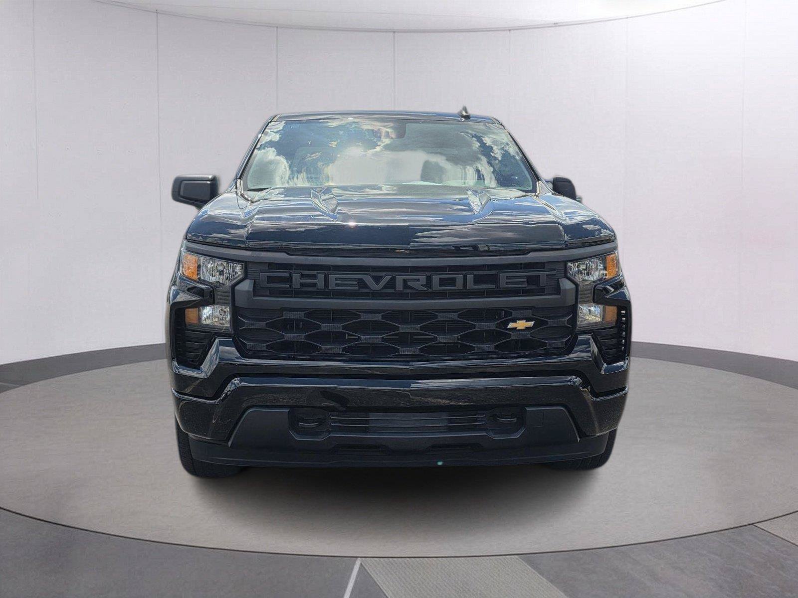 Used 2023 Chevrolet Silverado 1500 Custom w/ LPO, Dark Essentials Package RWD image 2