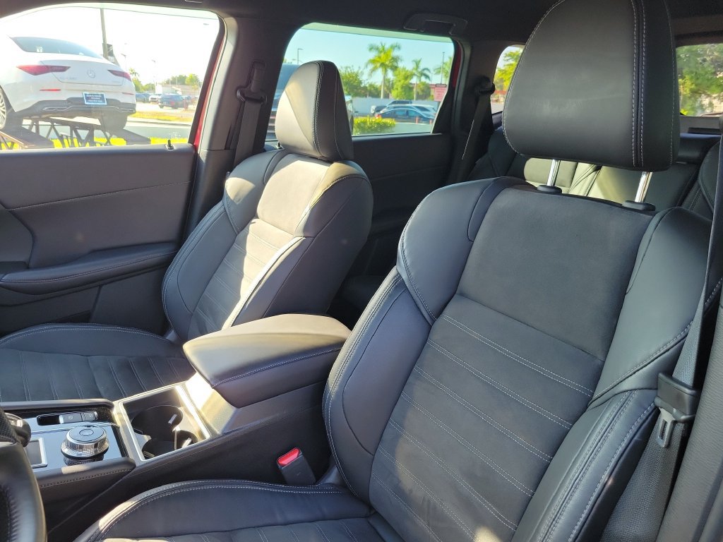 Used 2023 Mitsubishi Outlander SE Black Edition FWD image 25
