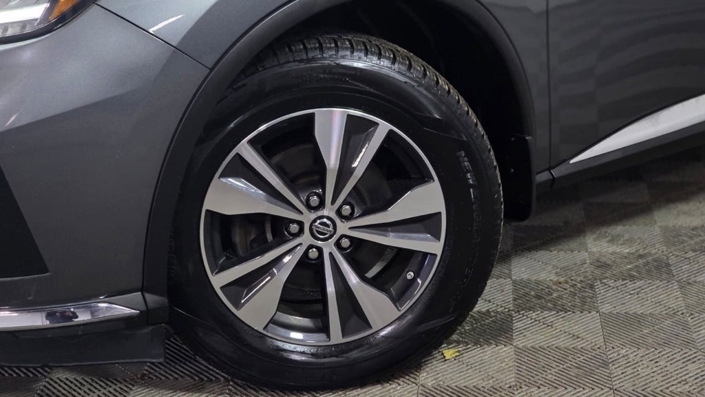 Used 2019 Nissan Murano SV image 2