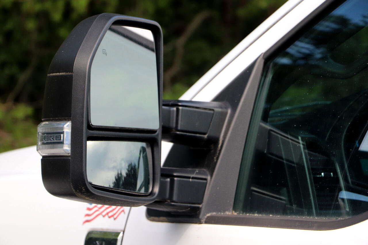 Used 2018 Ford F550 4x4 SuperCab Super Duty image 17