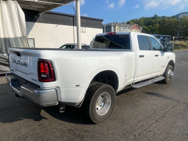 Used 2026 RAM 3500 Big Horn AWD/4WD image 5