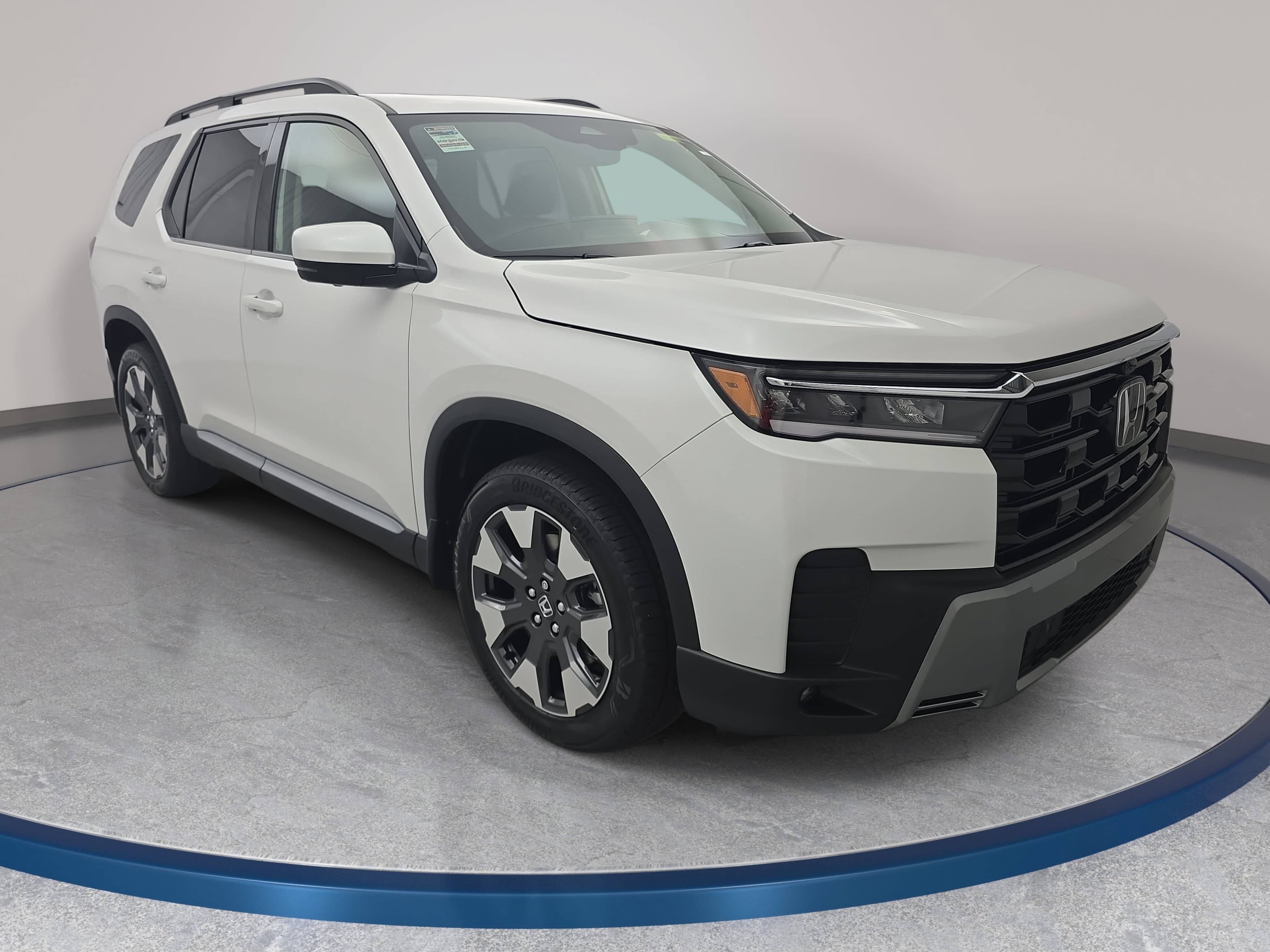 New 2026 Honda Pilot Touring image 3