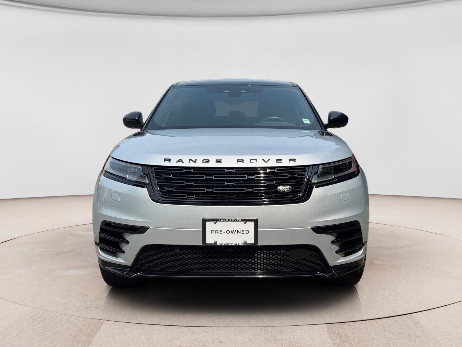 Used 2024 Land Rover Range Rover Velar Dynamic SE AWD/4WD image 8