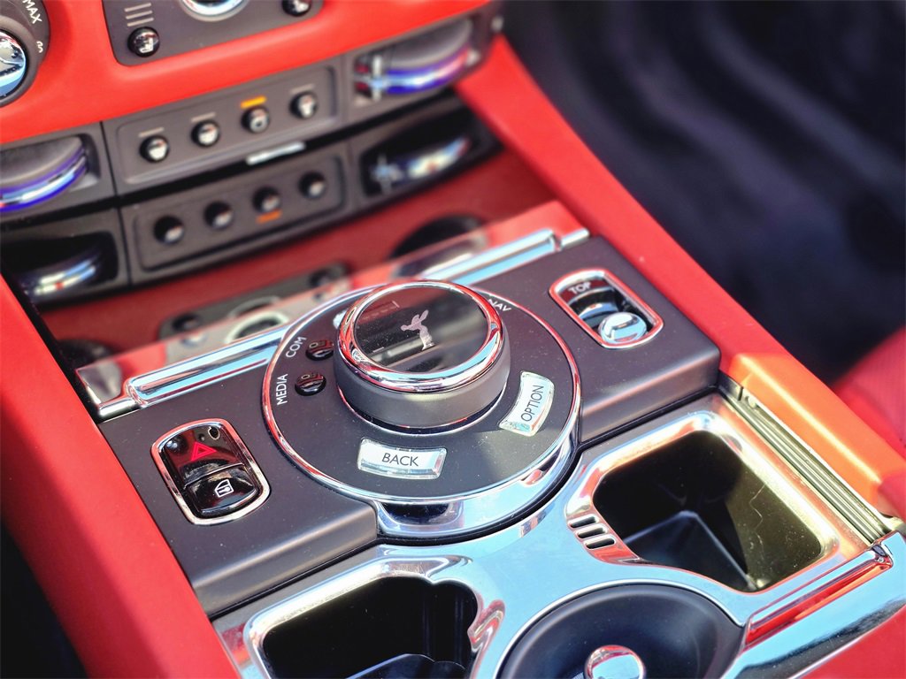 Used 2020 Rolls-Royce Dawn image 28