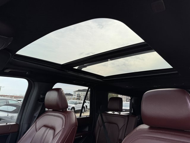 Used 2022 Ford Expedition Max Limited image 33