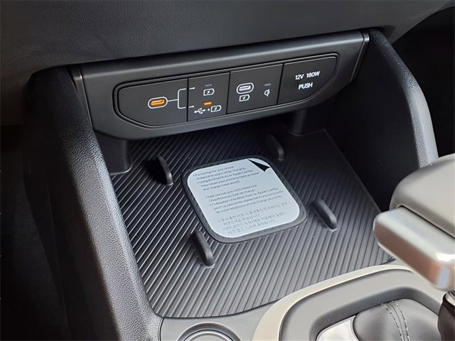 New 2025 Kia K4 GT-Line image 11