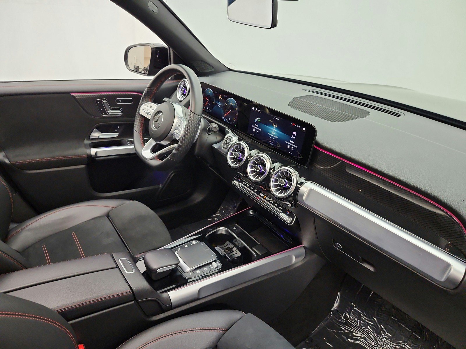 Used 2023 Mercedes-Benz GLB 250 image 18