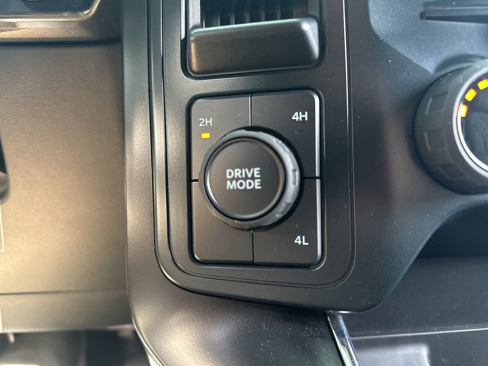 Used 2025 Ford F150 STX w/ Equipment Group 200A image 27