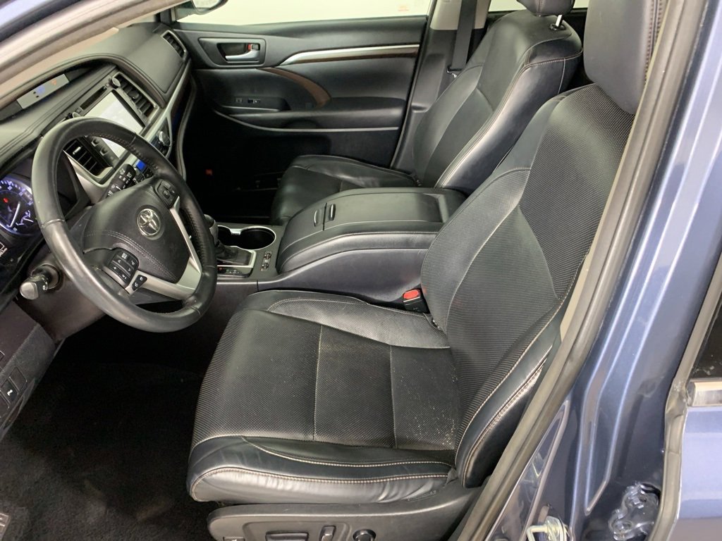 Used 2015 Toyota Highlander Limited image 33