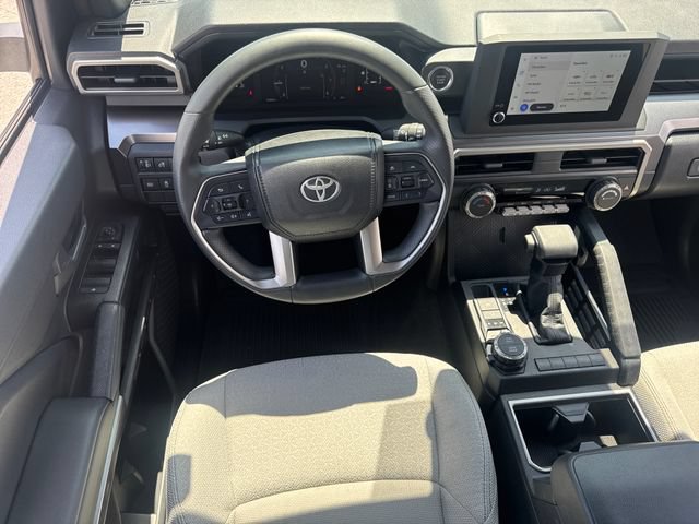 Used 2025 Toyota 4Runner SR5 AWD/4WD image 16