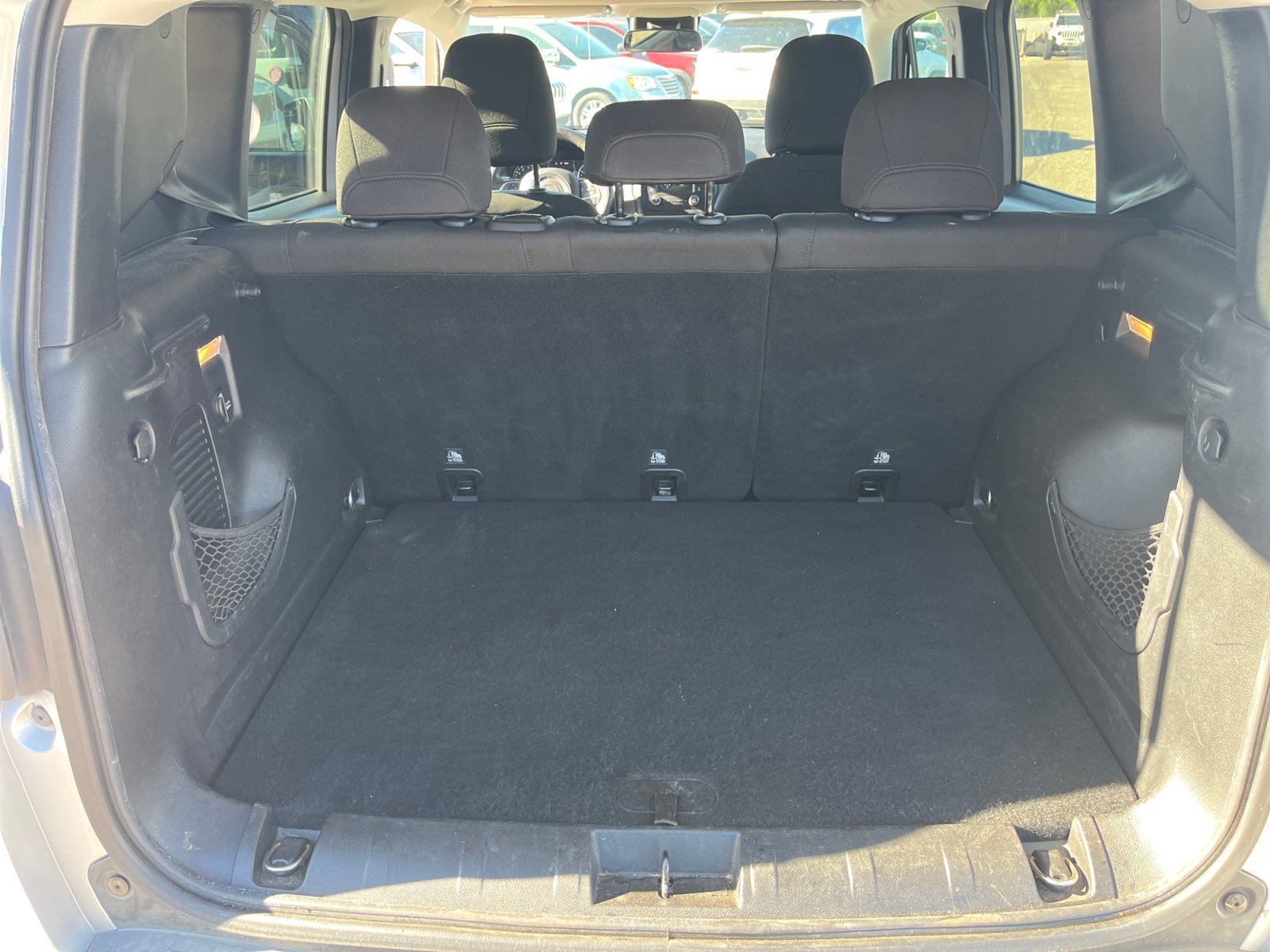 Used 2016 Jeep Renegade Latitude w/ Safety & Security Group FWD image 29