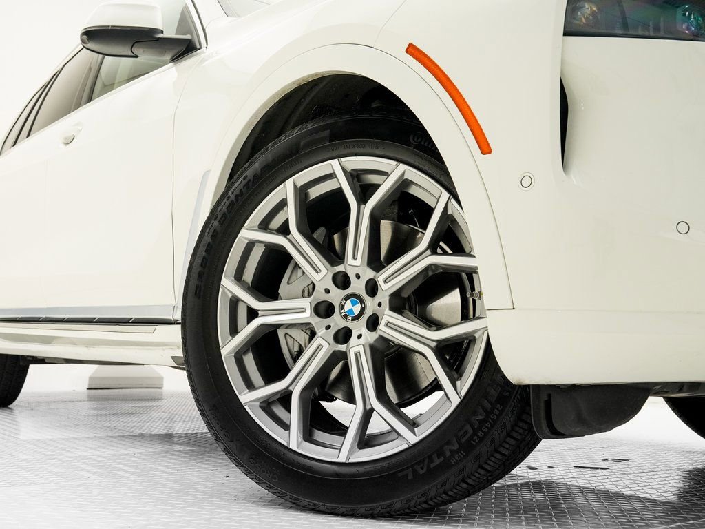 Used 2026 BMW X7 xDrive40i AWD/4WD image 30
