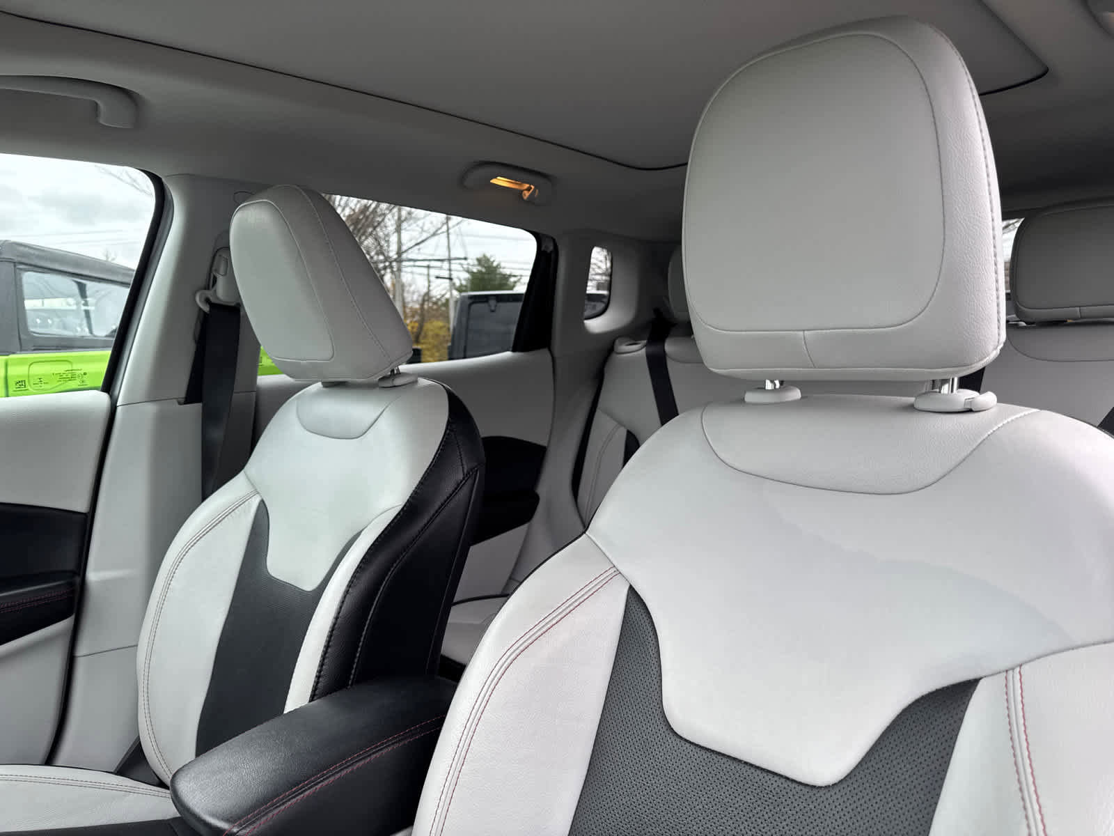 Used 2020 Jeep Compass Limited image 15