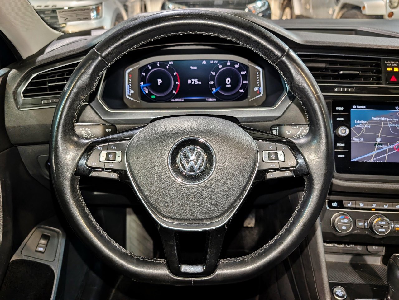 Used 2019 Volkswagen Tiguan SEL image 37