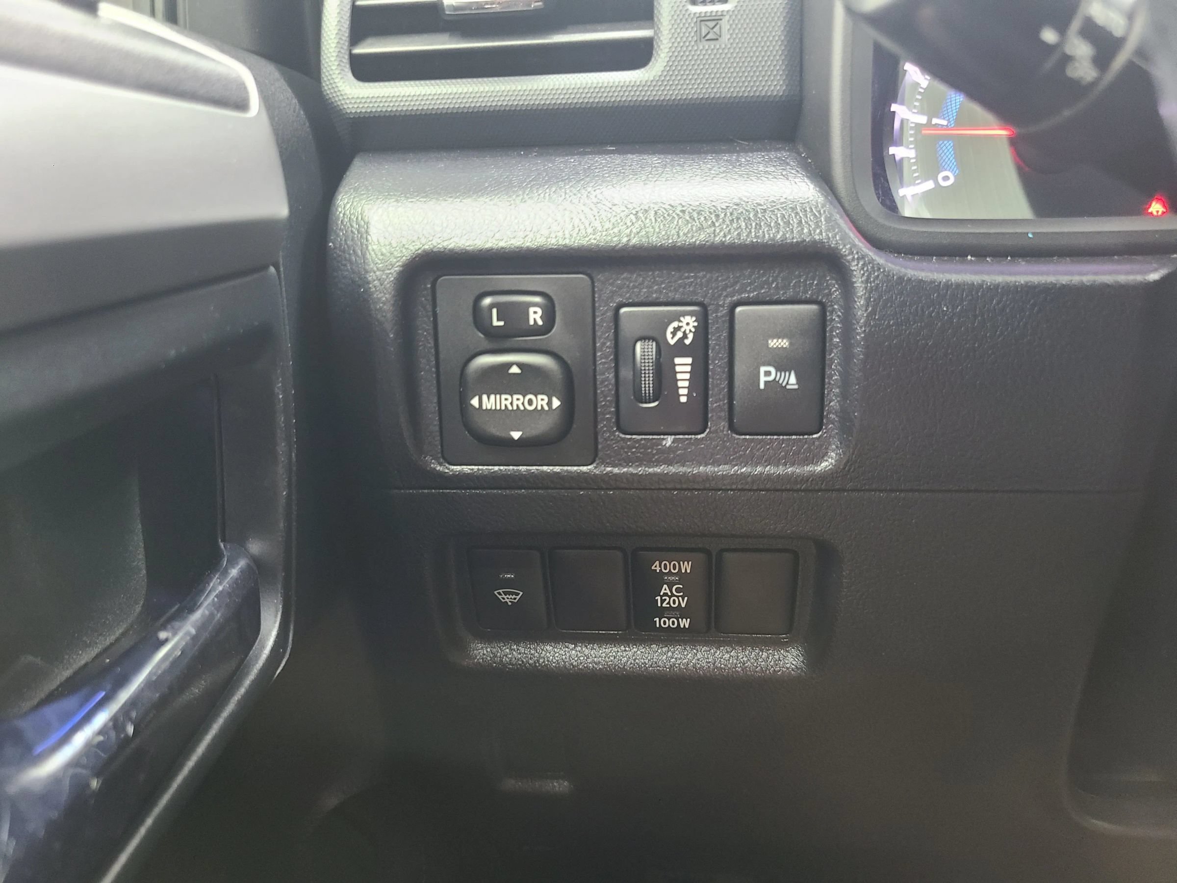 Used 2016 Toyota 4Runner Limited AWD/4WD image 30