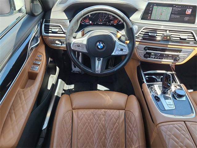 Used 2022 BMW 750i xDrive w/ Luxury Rear Seating Package image 15