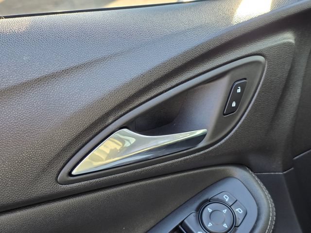 Used 2024 Buick Encore GX Sport Touring FWD image 23