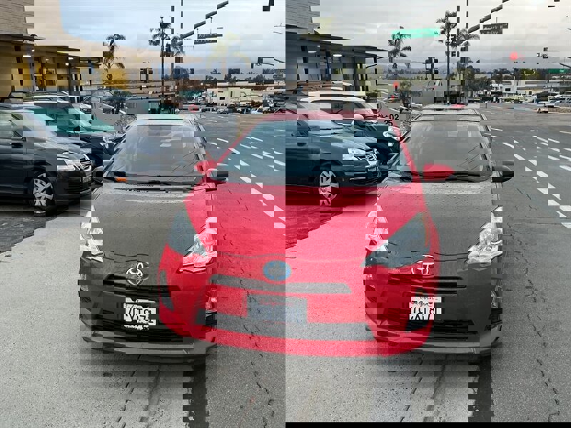 Used 2014 Toyota Prius C Three FWD image 2