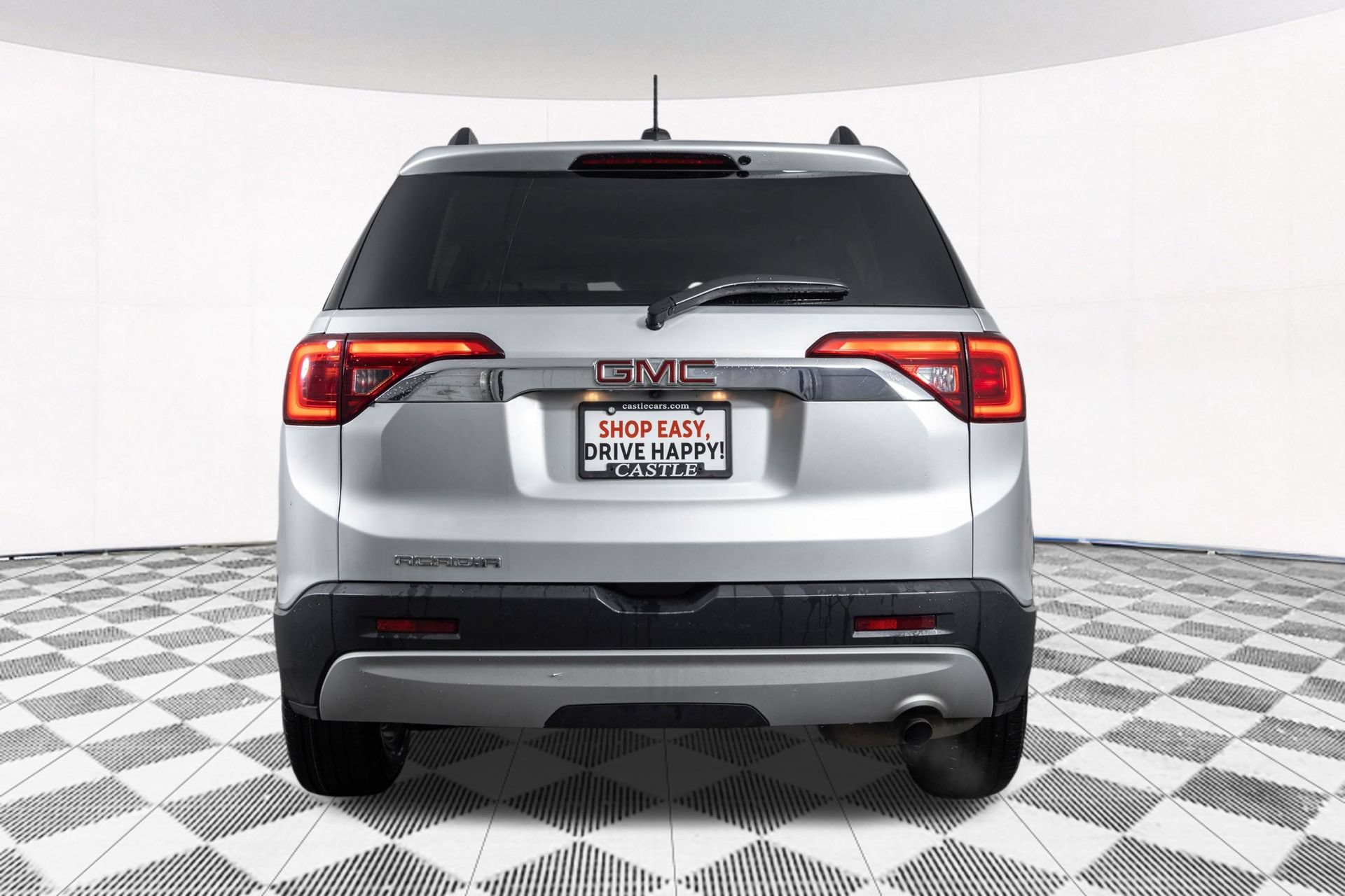 Used 2018 GMC Acadia SLE FWD image 17
