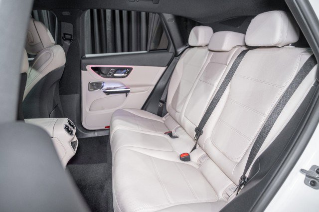 New 2025 Mercedes-Benz GLC 300 image 12