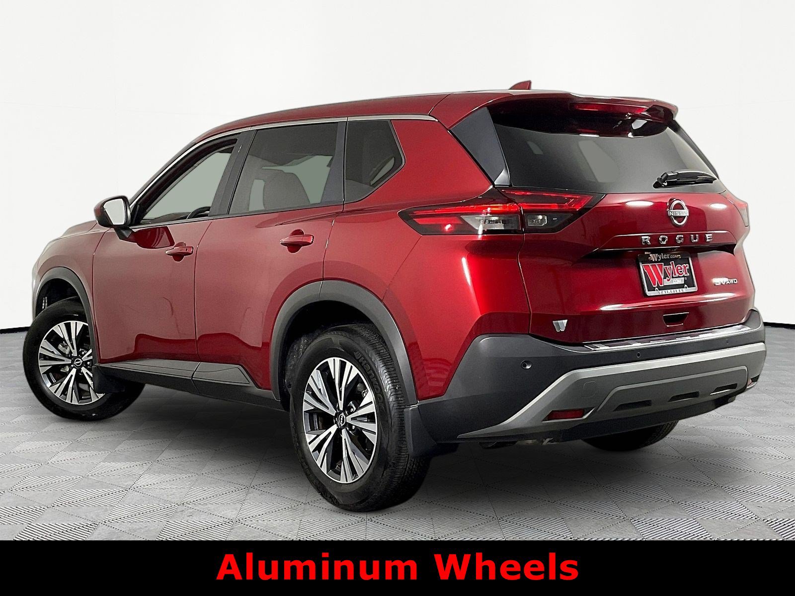 Used 2023 Nissan Rogue SV AWD/4WD image 4