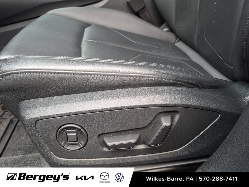 Used 2024 Audi Q3 2.0T Premium AWD/4WD image 13