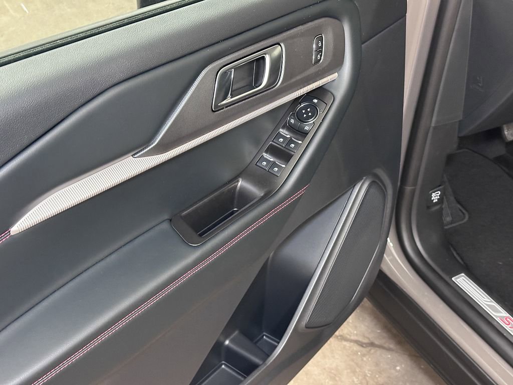 New 2026 Ford Explorer ST-Line image 21